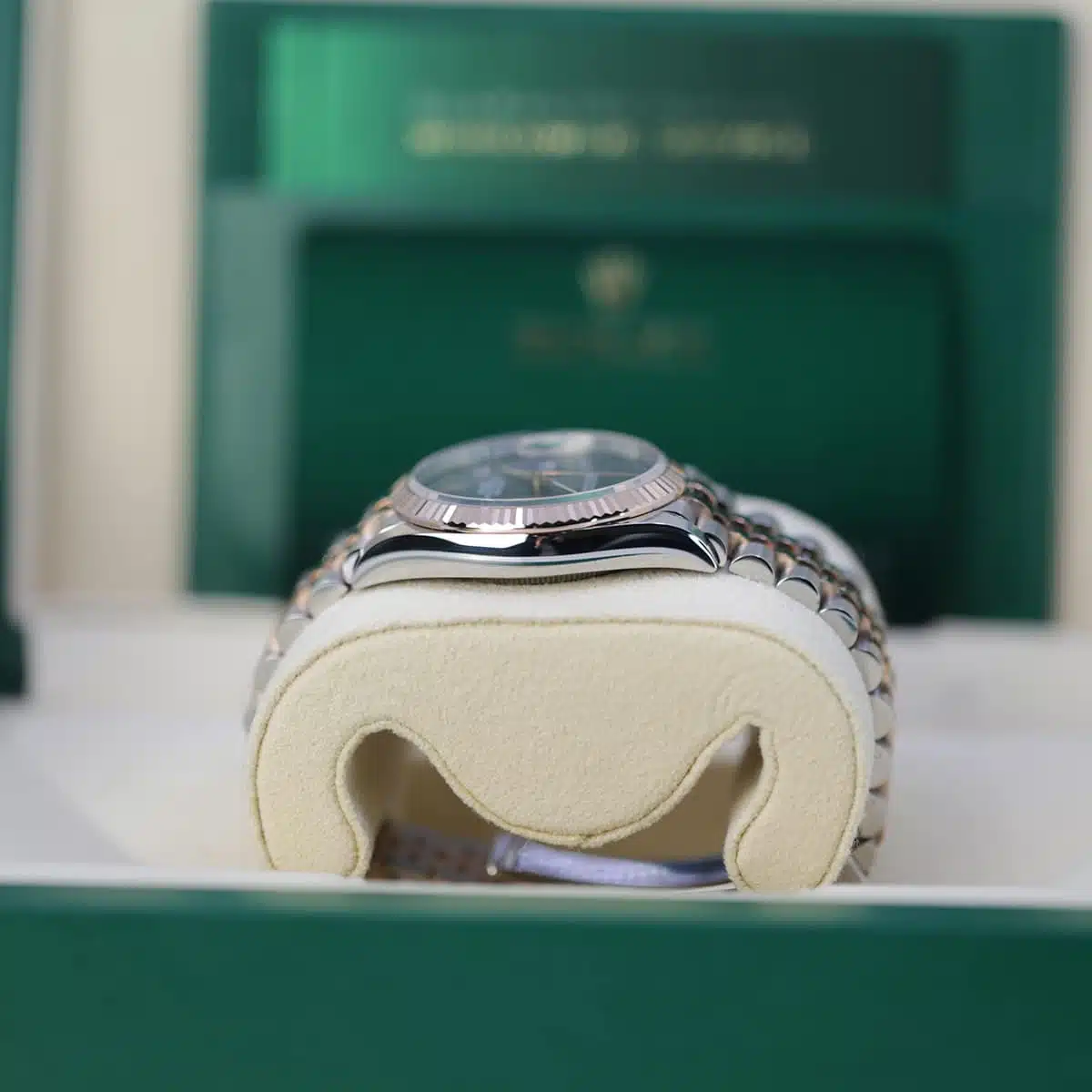 Rolex Datejust 126231-0029 Wimbledon Dial Oystersteel and 18K Rose gold Jubilee Bracelet Watch - Image 4