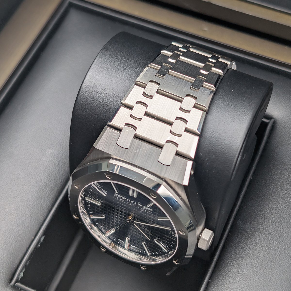 Audemars Piguet 15510ST.OO.1320ST.06 Royal Oak Blue Dial Stainless Steel Bracelet - Image 6