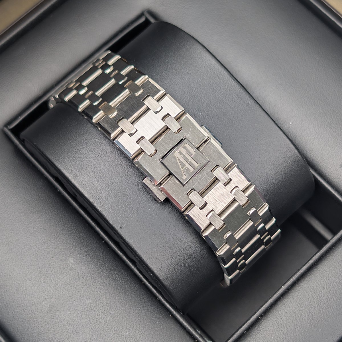 Audemars Piguet 15510ST.OO.1320ST.06 Royal Oak Blue Dial Stainless Steel Bracelet - Image 7