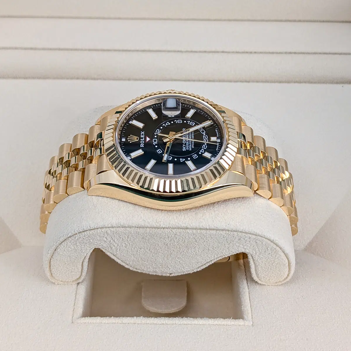 Rolex Sky-Dweller 336938-0005 Black Dial Jubilee Bracelet - Image 4